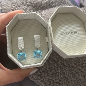 Swarovski drop earrings